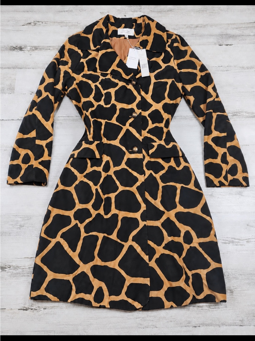 Cambridge Dry Goods Giraffe Print Long Sleeve coat - Black & Tan. New with tags